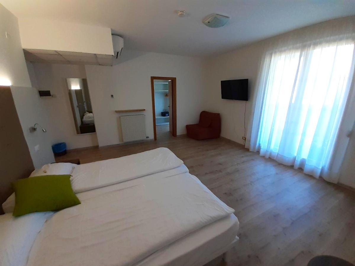 Park Hotel Val Di Monte ***S Malcesine Exterior photo